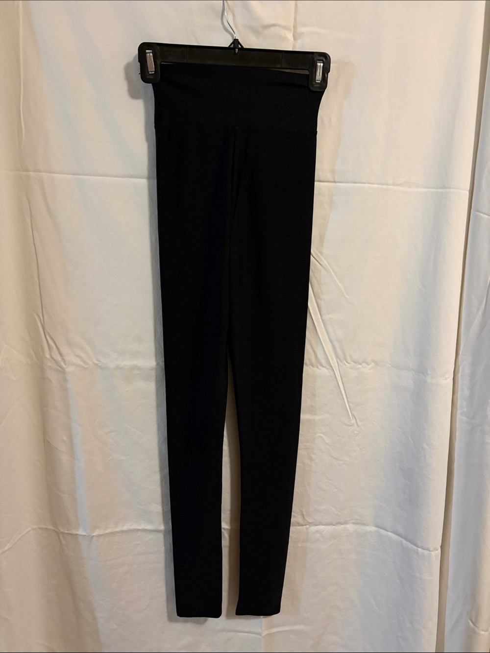 Fashion Nova Mixed Women's Tops and Leggings Bundle - Picture 11 of 11